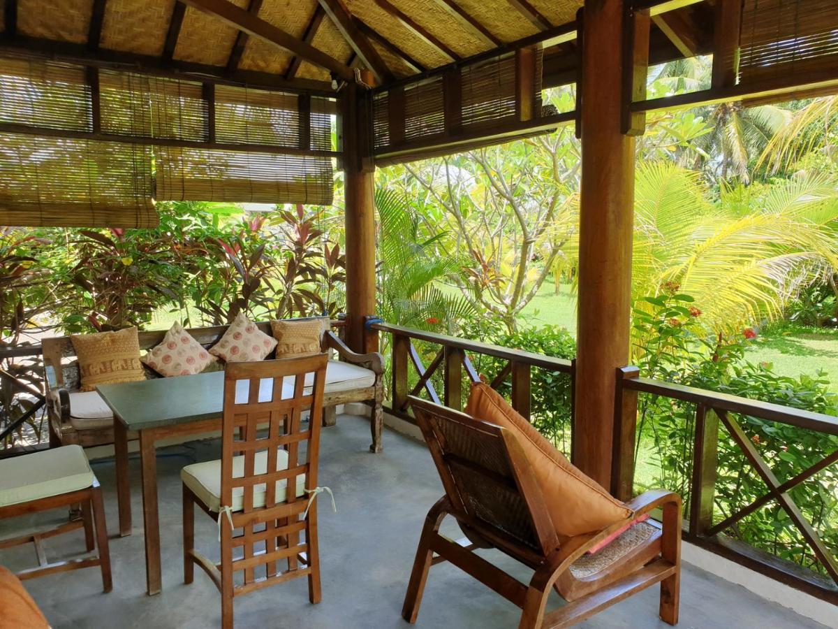 Waiara Village Guesthouse Maumere Exterior foto