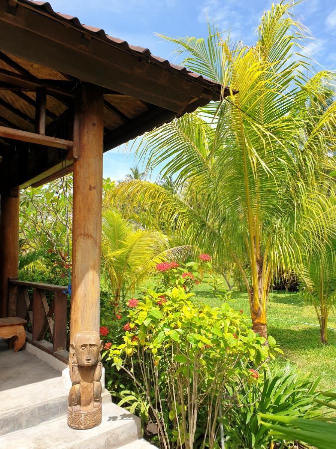 Waiara Village Guesthouse Maumere Exterior foto